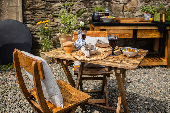 Cafe Table & Chairs